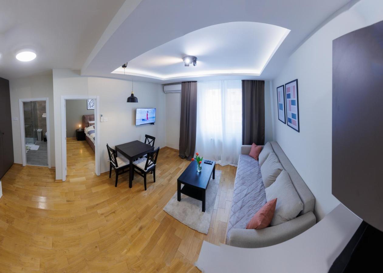 Black & White Apartment Subotica Extérieur photo